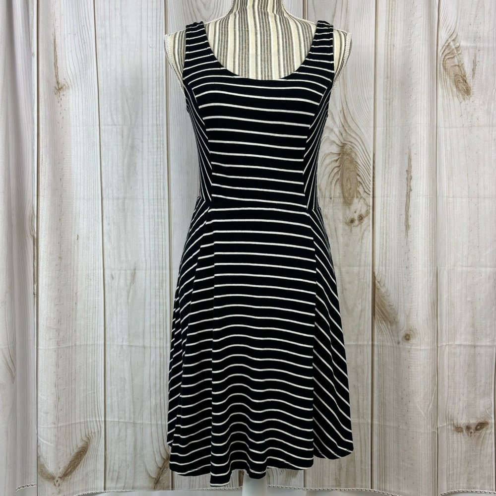 Mossimo Dress Striped Symmetrical Pattern Flowy Tank Summer Dress Blue Size S/P